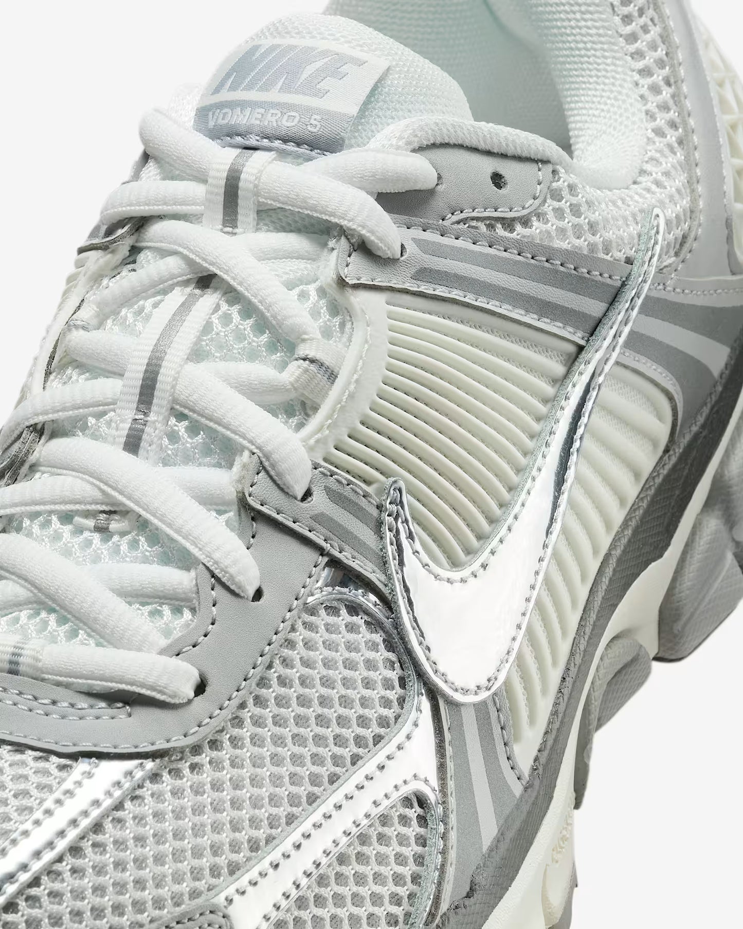 Nike Zoom Vomero 5 Metallic Silver