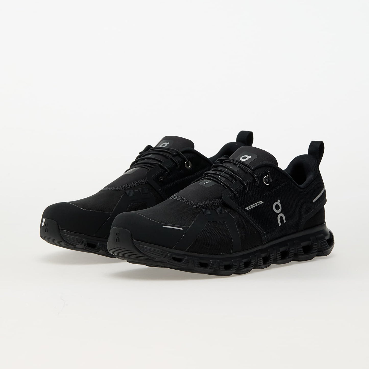 On Running Cloud 6 Waterproof All Black