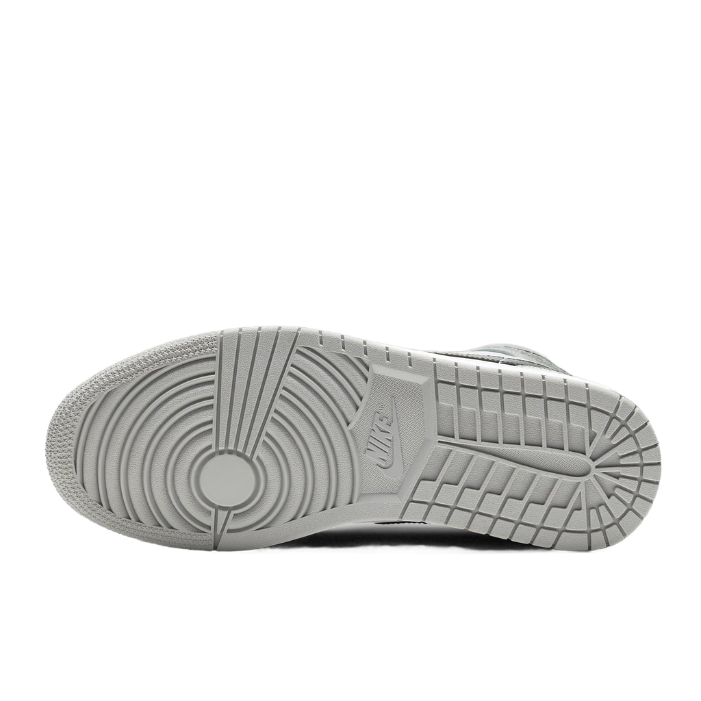 Air Jordan 1 Mid Light Smoke Grey