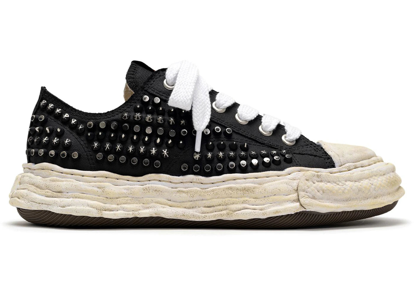 Maison Mihara Yasuhiro Peterson 23 OG Sole Studded Canvas Low Schwarz Weiß