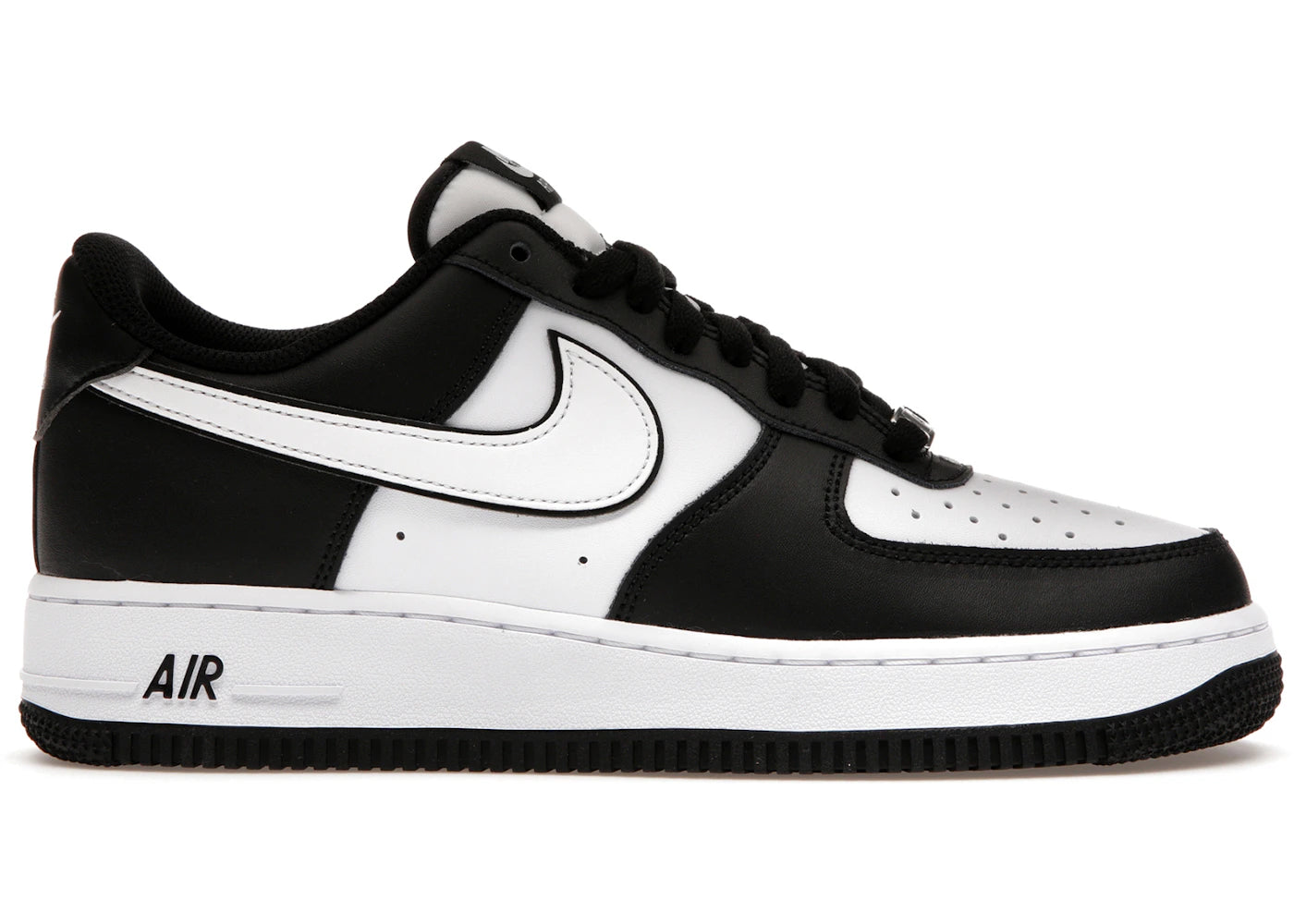 Nike Air Force 1 Low '07 Weißer Swoosh-Panda