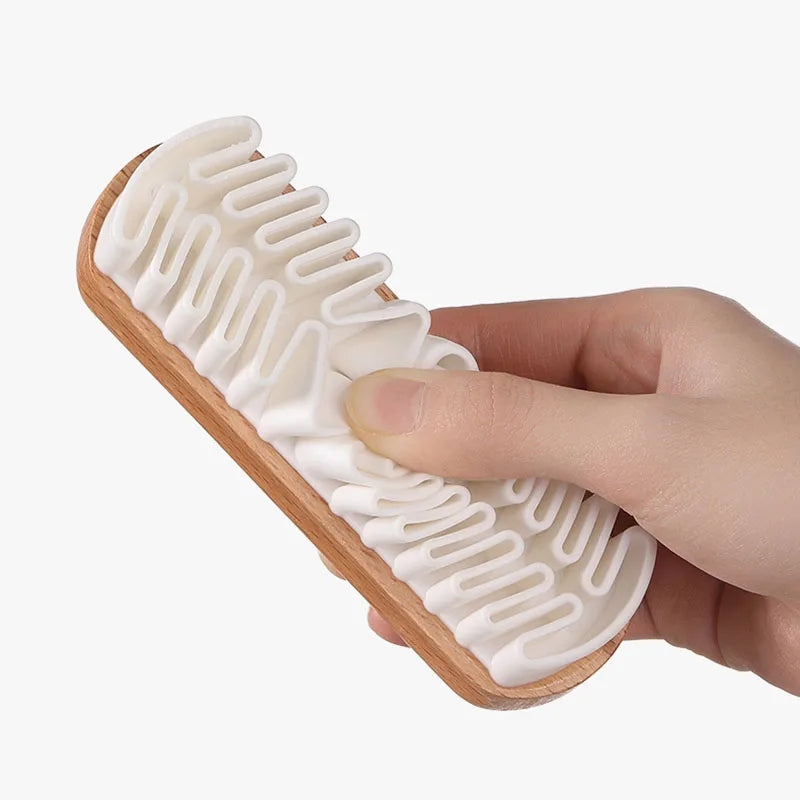 Wildleder-Reinigungsbürste von Mr. Sneakerseller – Griff aus Rohgummi und Buchenholz