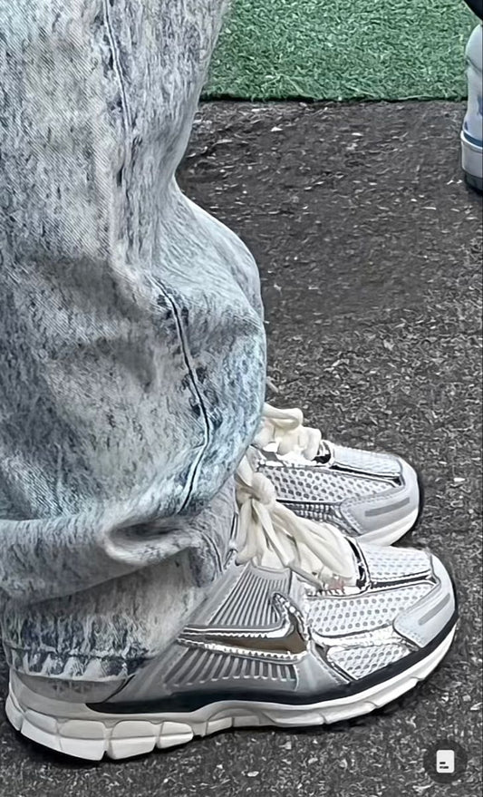 Nike Zoom Vomero 5 Metallic Silver