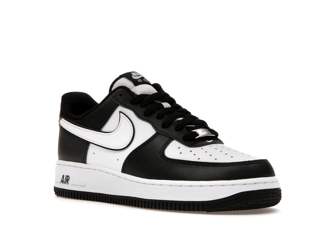 Nike Air Force 1 Low '07 Weißer Swoosh-Panda