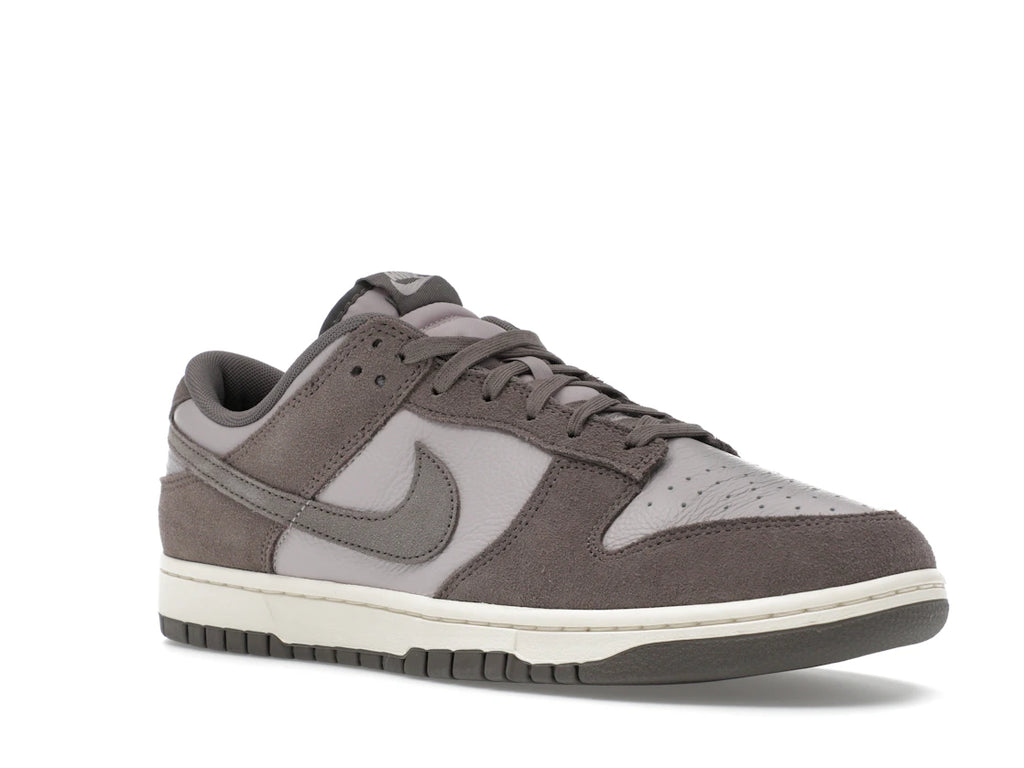 Nike Dunk Low SE Platinum Violet Cave Stone