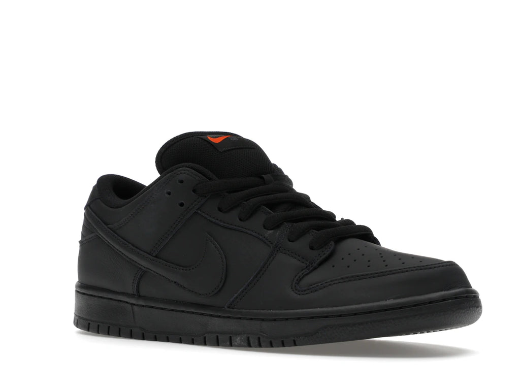 Nike SB Dunk Low Pro Triple Black