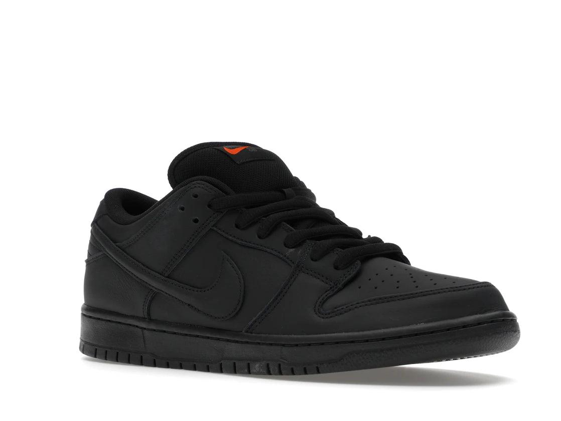 Nike SB Dunk Low Pro Triple Black