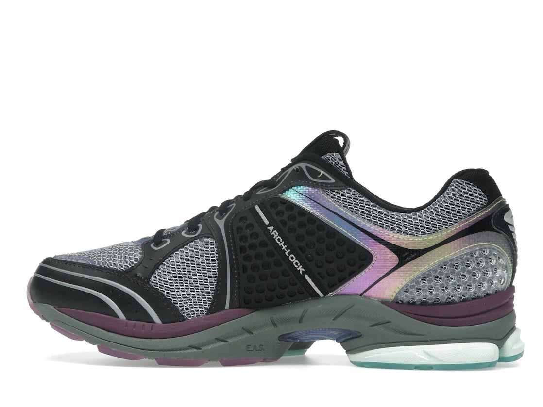 Saucony ProGrid Triumph 4 Winter Solstice Holographic