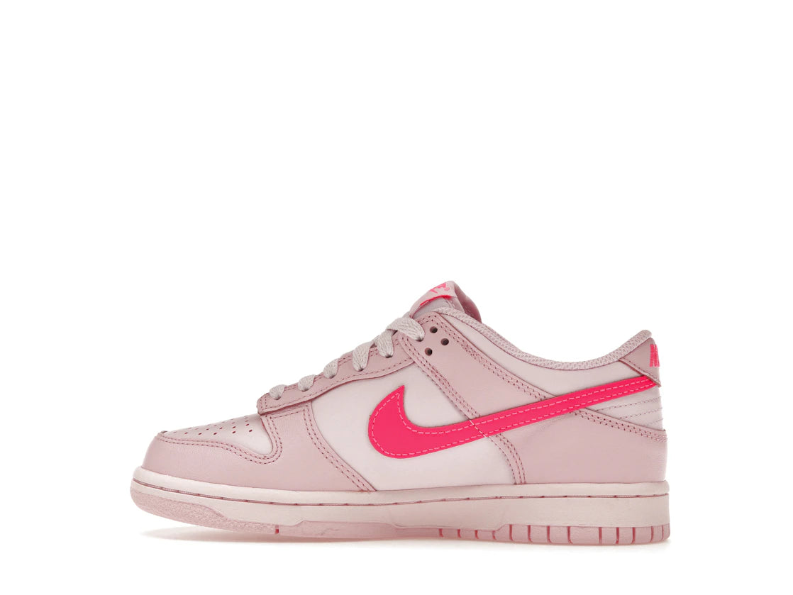 Nike Dunk Low Triple Pink